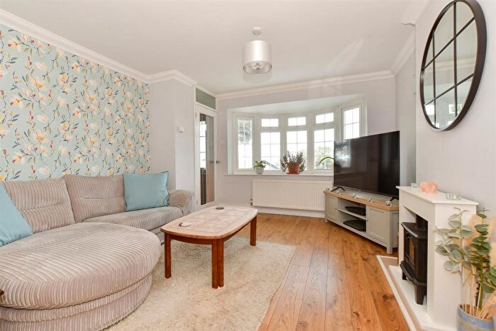3 Bedroom End Of Terrace House For Sale In Eden Road, Totland Bay, Isle Of Wight, PO39