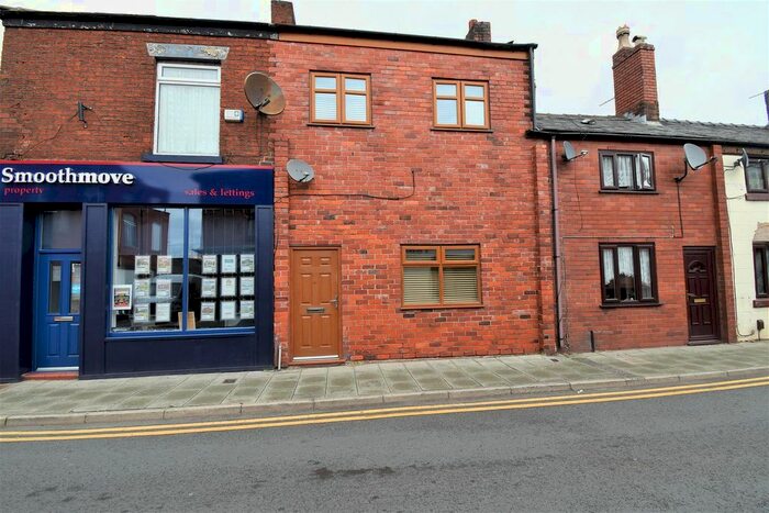 2 Bedroom Flat To Rent In Elliott Street, Tyldesley, Manchester, M29