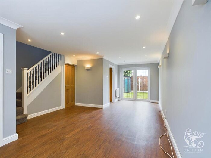 3 Bedroom House To Rent In Silver Way, Romford, RM7