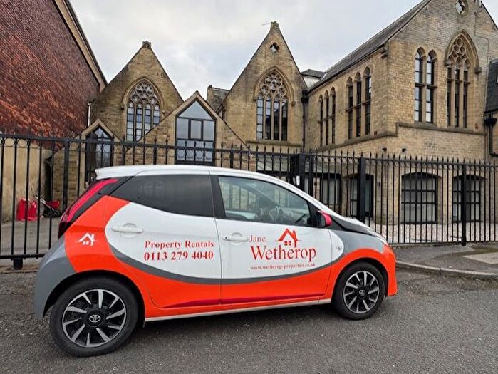 2 Bedroom Flat To Rent In Leeds Road, Shipley, BD18