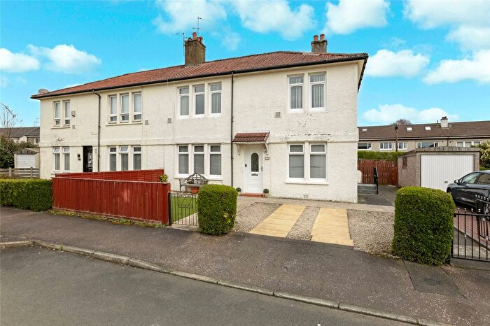 2 Bedroom Flat For Sale In Andrew Drive, Clydebank, Dunbartonshire, G81