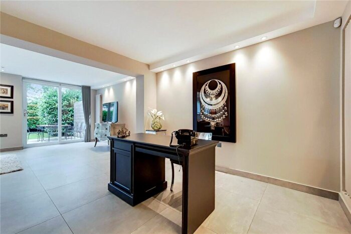 4 Bedroom House To Rent In Court Close, St John's Wood Park, St John's Wood, London, NW8