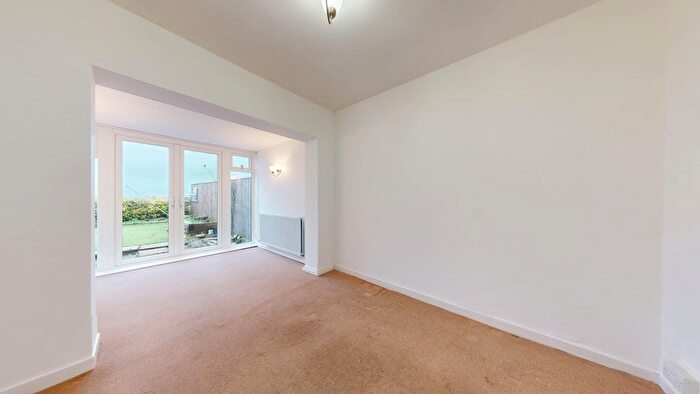 3 Bedroom Semi-Detached House For Sale In Bamburgh Avenue, South Shields, NE33