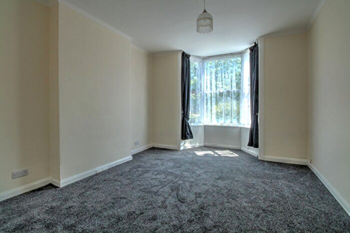 1 Bedroom Flat For Sale In London Road, Bognor Regis, PO21
