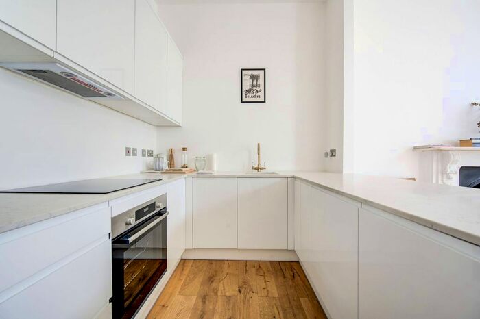 1 Bedroom Flat To Rent In Finborough Road, Chelsea, London, SW10
