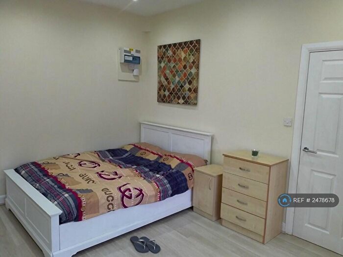 1 Bedroom Flat To Rent In Claremont Road, Salford, M6