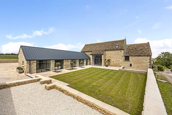 4 Bedroom Barn Conversion For Sale In Middledown, Marshfield, SN14