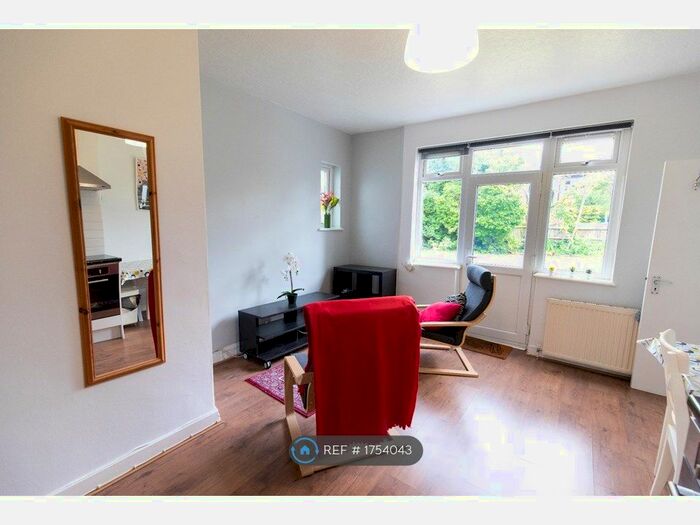 1 Bedroom Flat To Rent In Somali Road, London, NW2