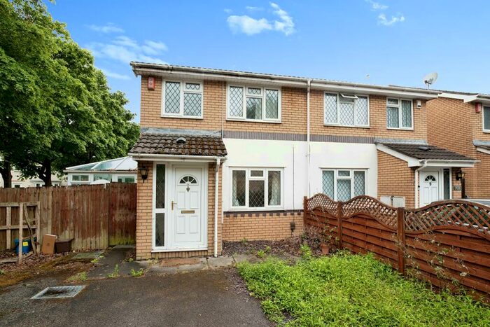3 Bedroom Semi-Detached House To Rent In Sinclair Drive, Penylan, Cardiff, CF23