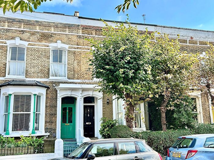 Property To Rent In Narford Road, London, E5