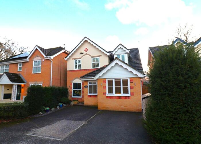 3 Bedroom Detached House For Sale In Breton Close, Whiteley, PO15