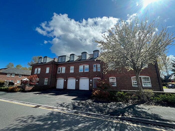 2 Bedroom Flat To Rent In Liberty Court, Christchurch, BH23