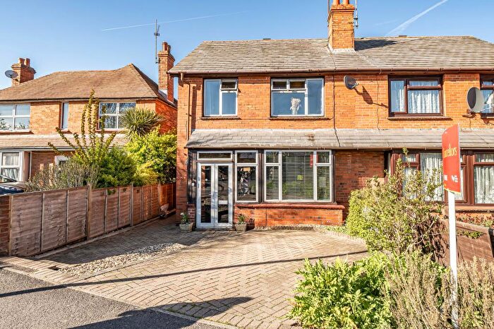 3 Bedroom Terraced House For Sale In Newbury, Berkshire, RG14