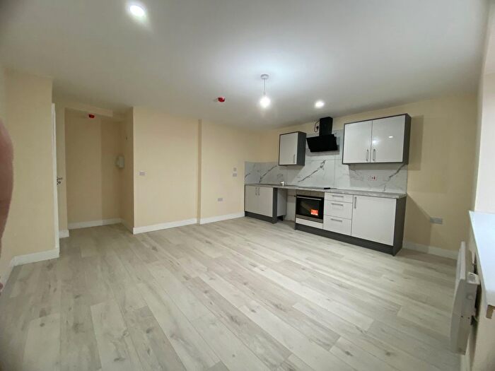 1 Bedroom Flat To Rent In Knifesmithgate, Chesterfield, S40