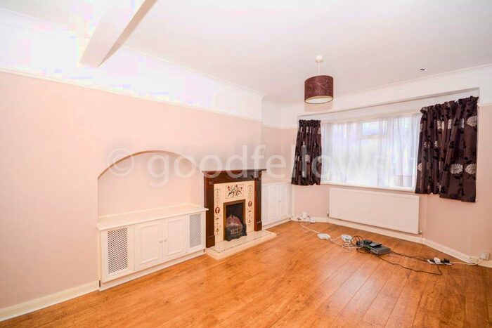 3 Bedroom Property To Rent In Kingsbridge Road, Morden SM4