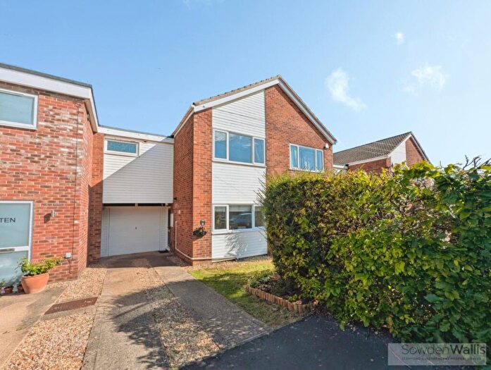 3 Bedroom Terraced House For Sale In Darwin Close, Stamford, PE9