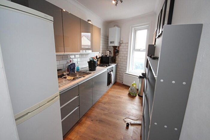 2 Bedroom Flat To Rent In Charminster Road, Bournemouth, BH8