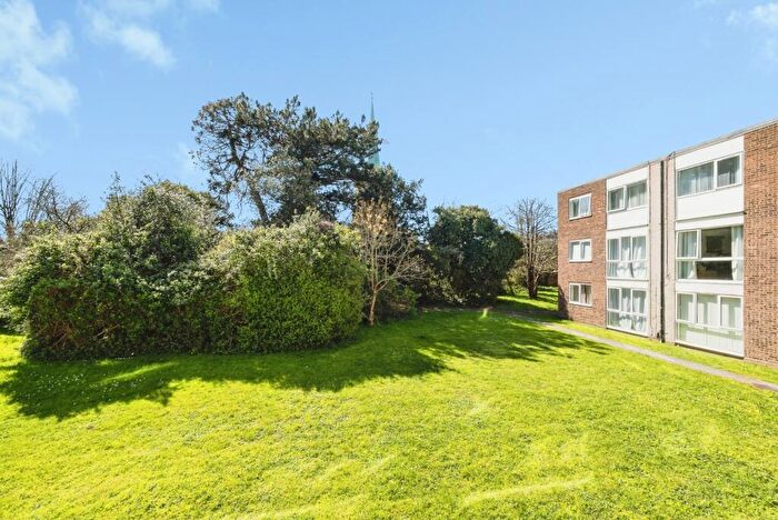 2 Bedroom Flat To Rent In Chaplaincy Gardens, RM11