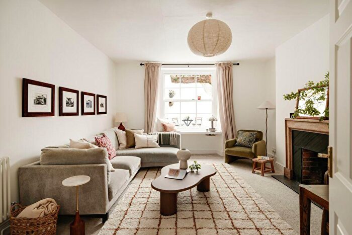 2 Bedroom Apartment For Sale In Gordon Road | Clifton, BS8