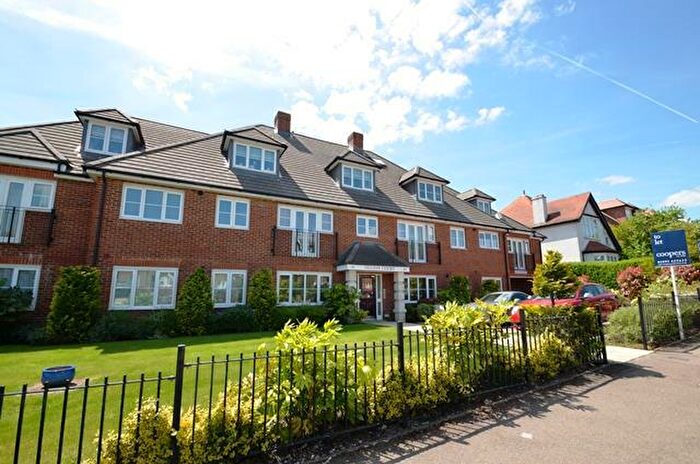 2 Bedroom Apartment To Rent In Nelson Court Kingsend Ruislip Middlesex, HA4