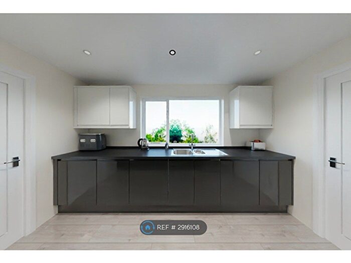 6 Bedroom Semi-Detached House To Rent In Applegarth Avenue, Guildford, GU2