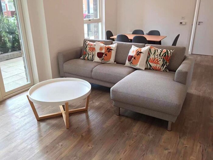 3 Bedroom Flat To Rent In Ron Leighton Way, New Market Place, London, E6