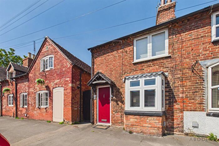 2 Bedroom Semi Detached House For Sale In Weston Road, Aston-On-Trent, Derby, DE72