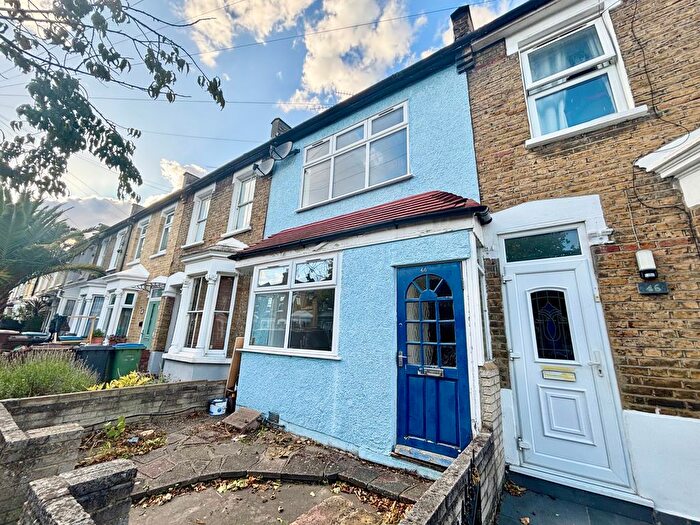 3 Bedroom Property To Rent In Thorpe Road, London, E7