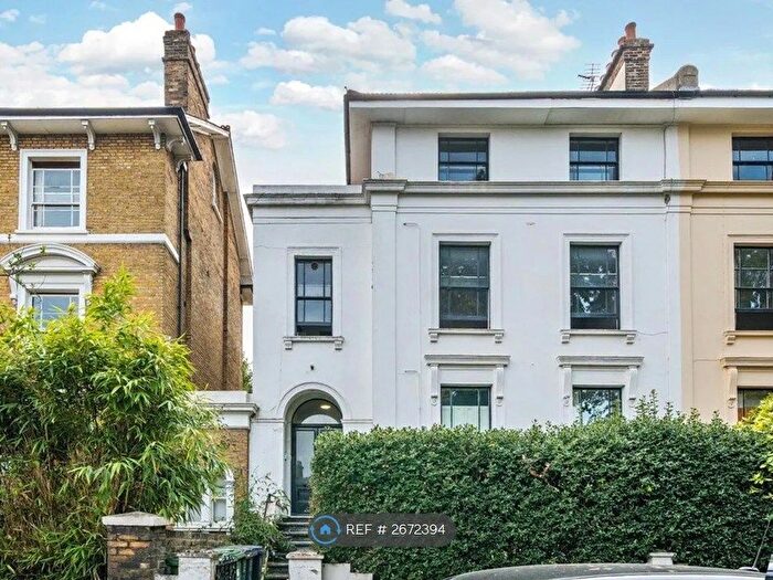 2 Bedroom Flat To Rent In Lewisham Way, London, SE4