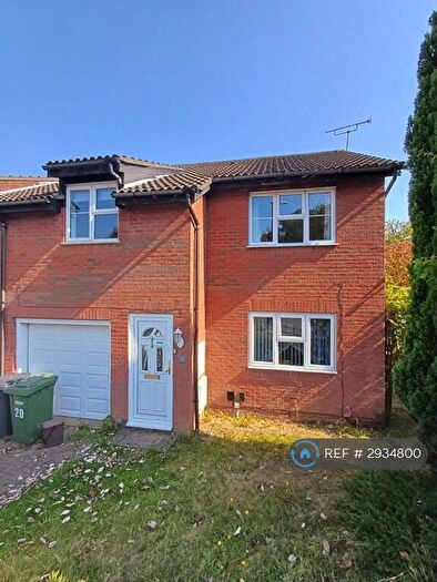 3 Bedroom Maisonette To Rent In Harbourne Gardens, Southampton, SO18