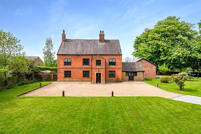 6 Bedroom Detached House For Sale In Nabs Head Lane, Samlesbury, PR5
