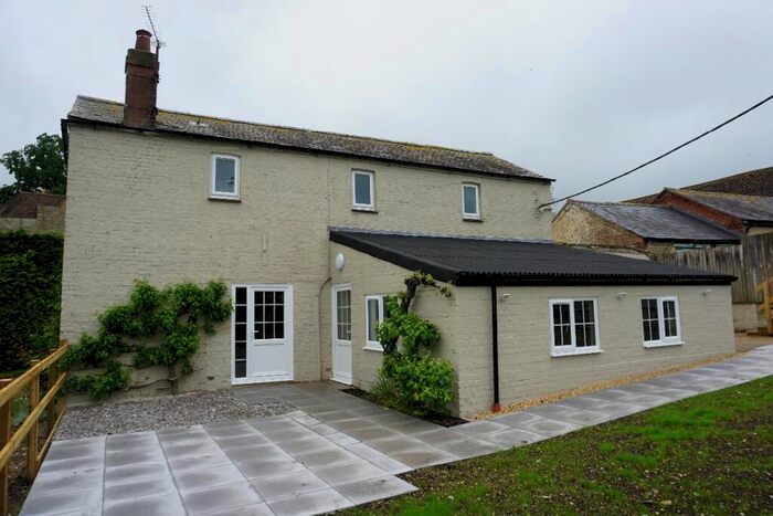 3 Bedroom Detached House To Rent In Rose Cottage, Tyringham, MK16