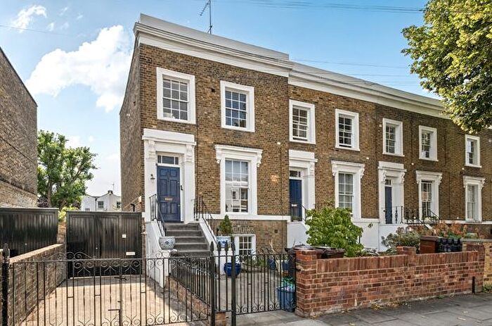 2 Bedroom Maisonette To Rent In Englefield Road, London, N1
