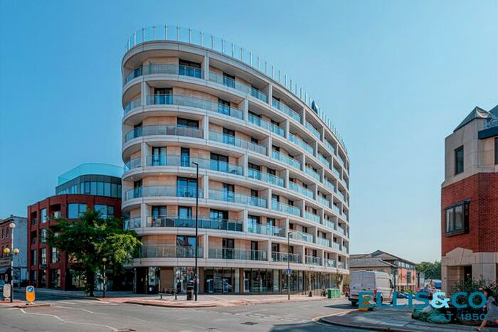 3 Bedroom Flat To Rent In Regents Park Road, Finchley, N3