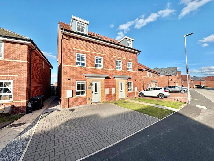 3 Bedroom Town House For Sale In Gibside Way, Spennymoor, DL16
