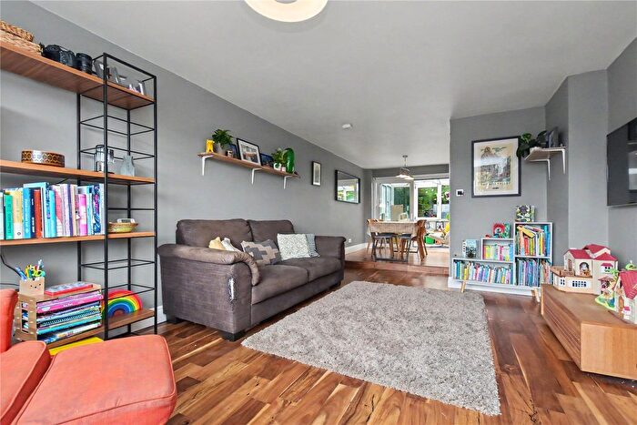 3 Bedroom Semi-Detached House For Sale In Vesper Lane, Leeds, LS5