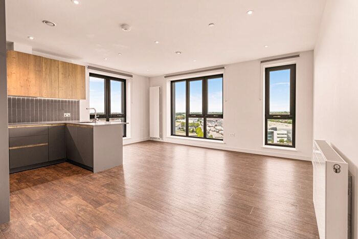 3 Bedroom Flat To Rent In Tillerman's Court, Grenan Square, Greenford, UB6