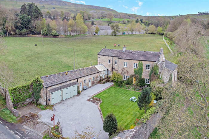 6 Bedroom Detached House For Sale In Oak Tree House Farm Main Street, West Witton Leyburn, DL8