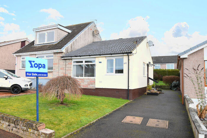 2 Bedroom Semi-Detached Bungalow For Sale In Gagiebank, Wellbank, Dundee, DD5