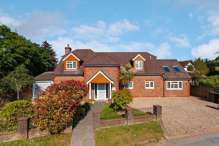 5 Bedroom Detached House For Sale In Hook Lane, Aldingbourne, PO20