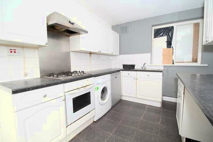 2 Bedroom Property To Rent In Aldermoor Avenue, Southampton, SO16