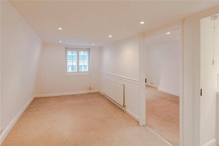 1 Bedroom Flat To Rent In Pollen Street, London, W1S