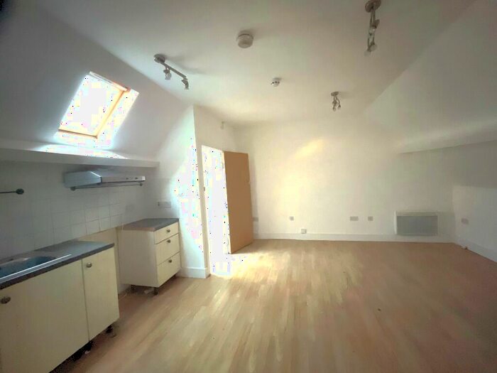 1 Bedroom Apartment To Rent In Hendon Central, London, NW4