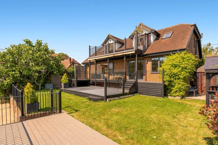 5 Bedroom Detached House To Rent In Ham Island, Old Windsor, Windsor, SL4