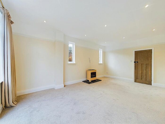 5 Bedroom Detached House To Rent In Belgrave Road, Boughton, Chester, CH3