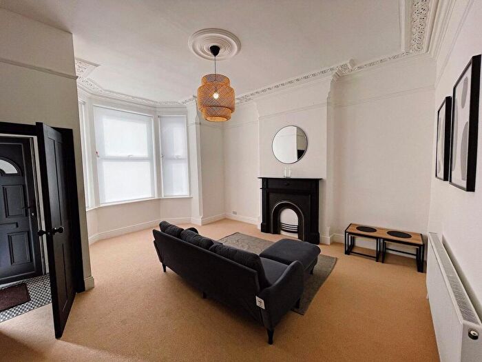 2 Bedroom Apartment To Rent In Woodborough Road, Nottingham, Nottinghamshire, NG3