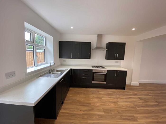 2 Bedroom Terraced House To Rent In Manser Road, Rainham, RM13