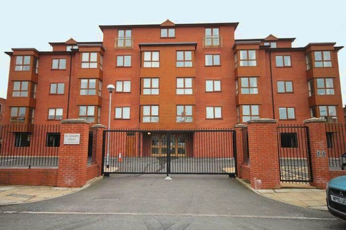 2 Bedroom Flat To Rent In St Josephs Court, Princes Road, Cleethorpes, DN35