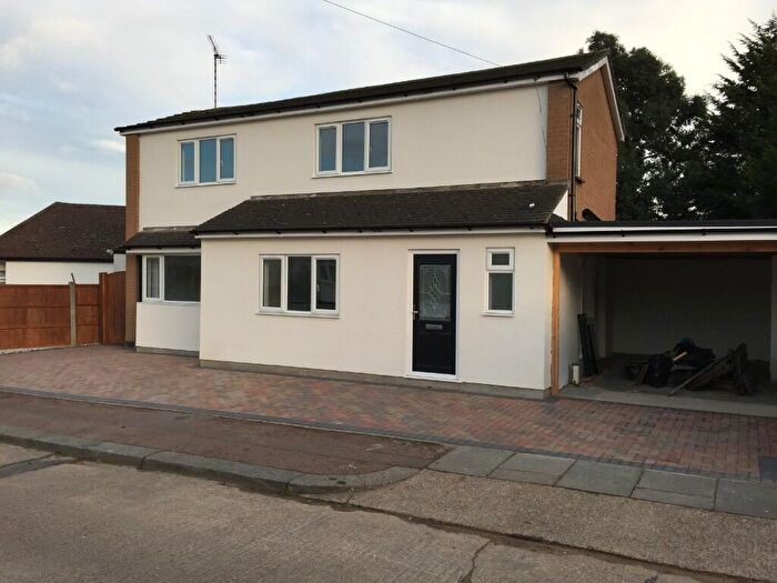 3 Bedroom Detached House To Rent In Blenheim Park Close, Leigh-On-Sea, Essex, SS9