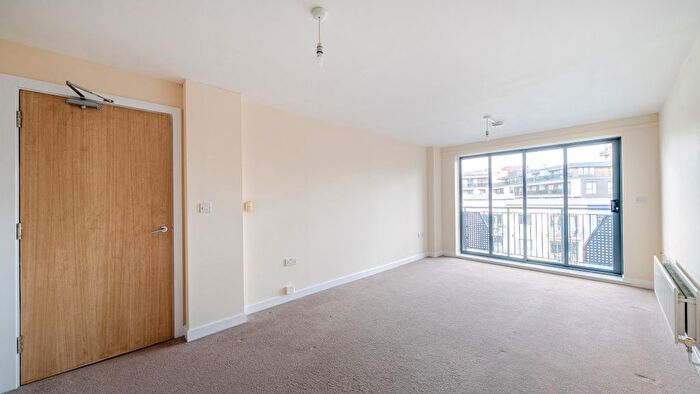 1 Bedroom Flat To Rent In Brook Court, Spring Place, Barking, IG11